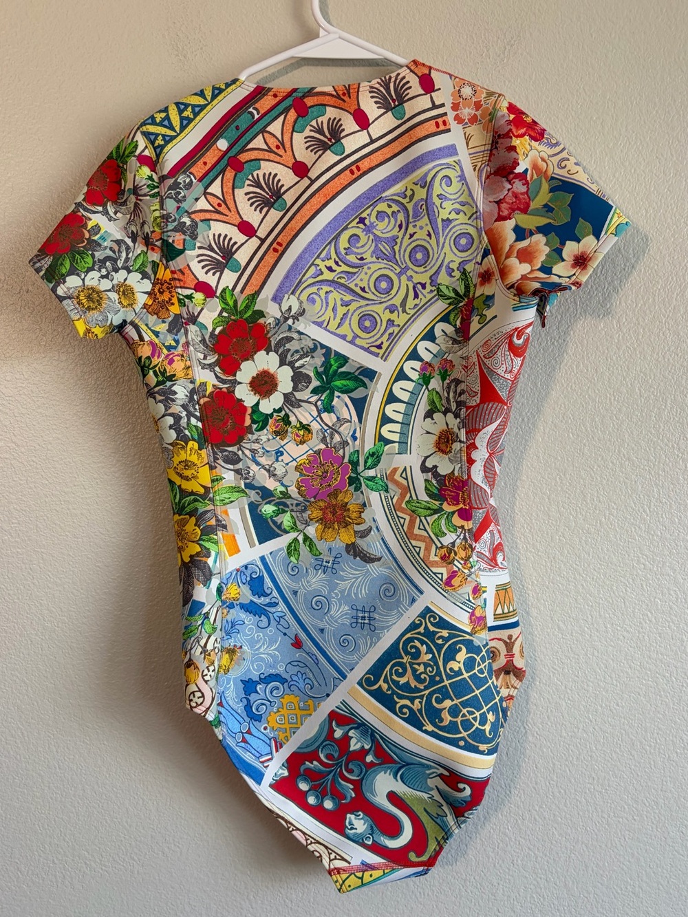 Johnny Was Boho Neoprene Zip Front Swimsuit in Multi Print - S - Picture 4 of 5